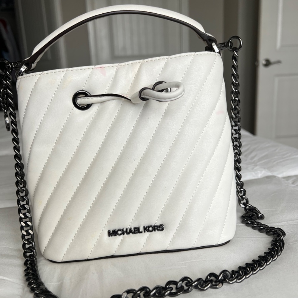Michael Kors Bags| Michael Kors White Bucket Bag - Picture 4 of 5